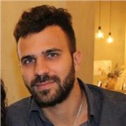 Docente di spagnolo offre lezioni private e supporto compiti per studenti di medie e superiori